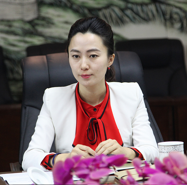 李總